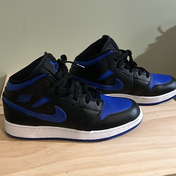 Air Jordan 1 mid hyper royal authentic - Picture 3 of 10